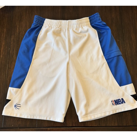 Classic NBA‎ Mens Basketball Shorts XL White Blue Mesh Lined Pockets Y2K Heavy - Picture 1 of 11